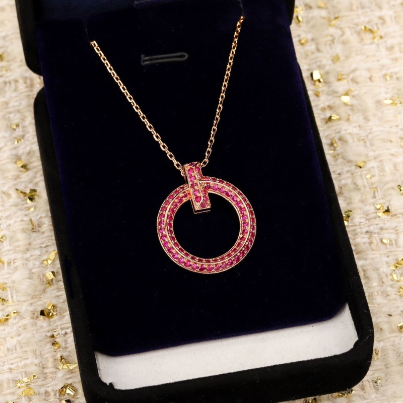T*f*ny necklaces
